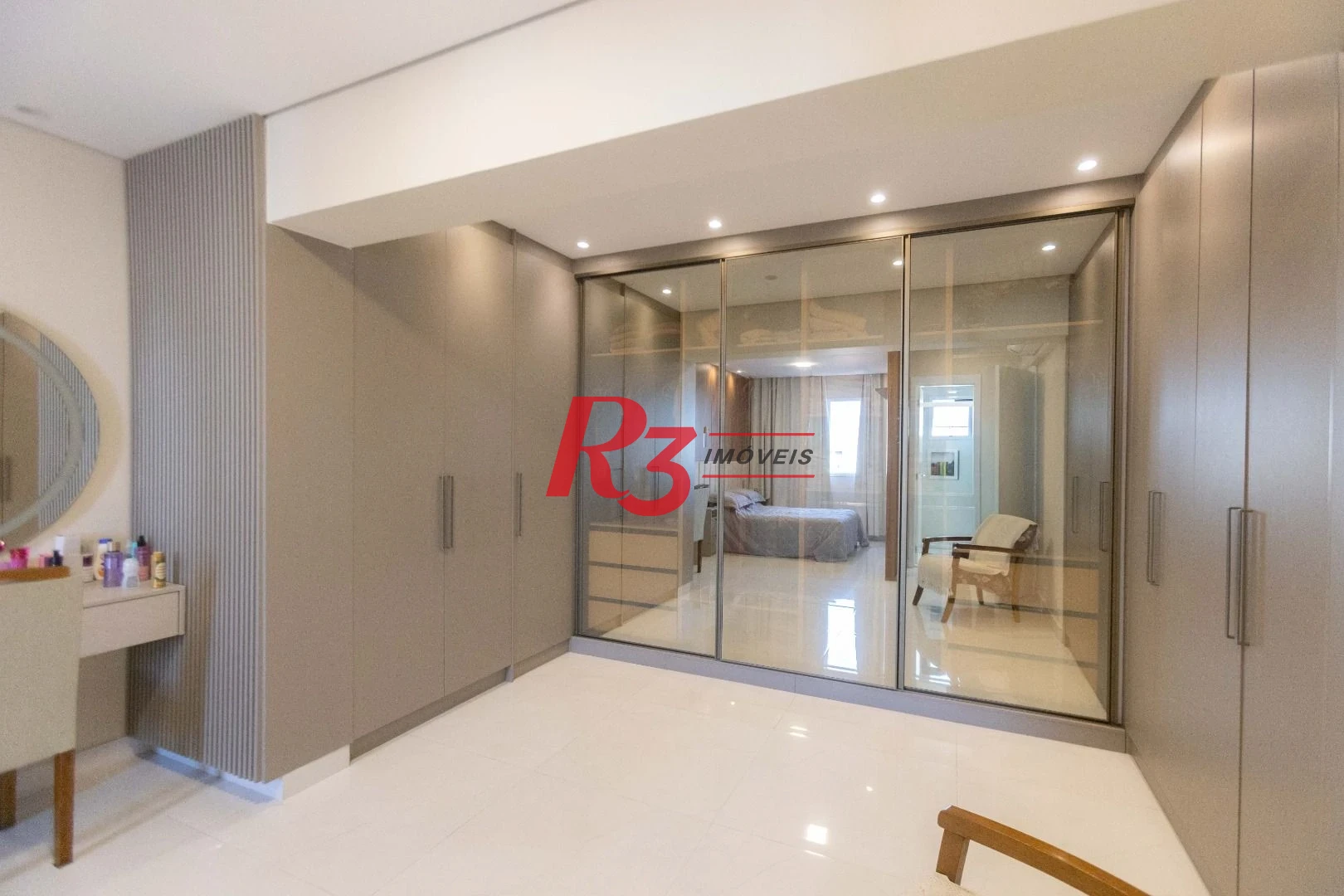 Apartamento com 2 dormitórios à venda, 80 m² por R$ 825.000,00 - Marapé - Santos/SP