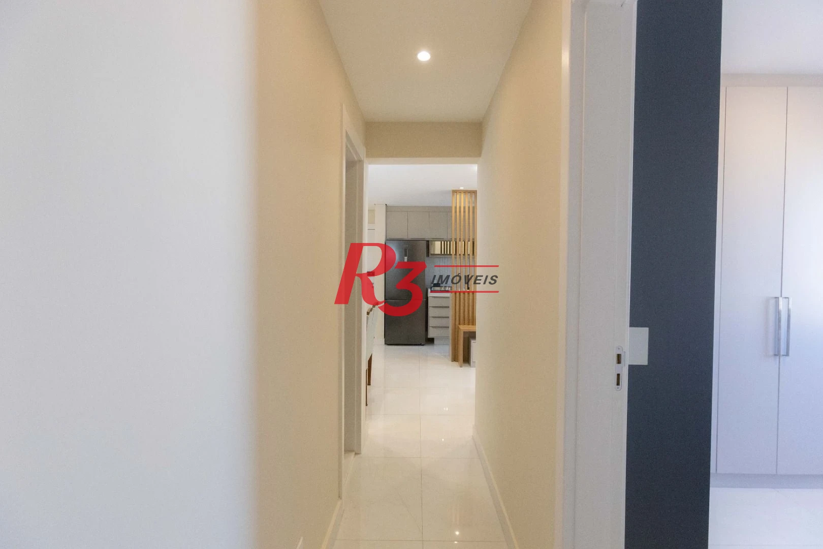 Apartamento com 2 dormitórios à venda, 80 m² por R$ 825.000,00 - Marapé - Santos/SP