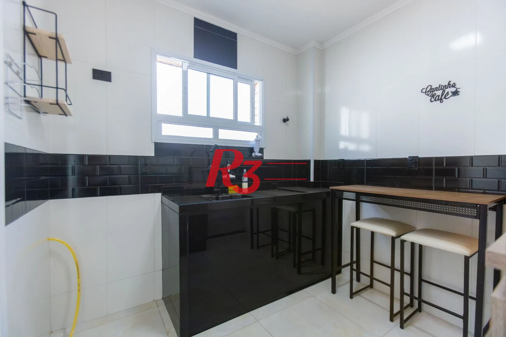 Apartamento com 1 dormitório à venda, 52 m² por R$ 320.000,00 - Encruzilhada - Santos/SP