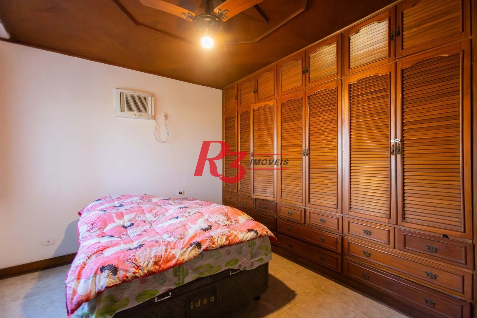 Apartamento com 3 dormitórios à venda, 180 m² por R$ 1.630.000,00 - Gonzaga - Santos/SP