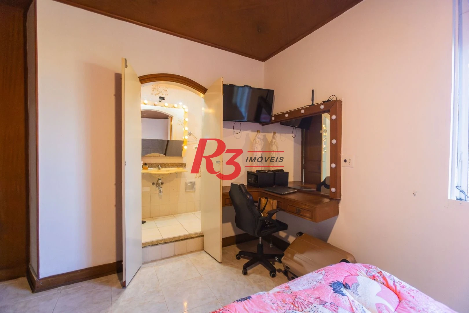 Apartamento com 3 dormitórios à venda, 180 m² por R$ 1.630.000,00 - Gonzaga - Santos/SP