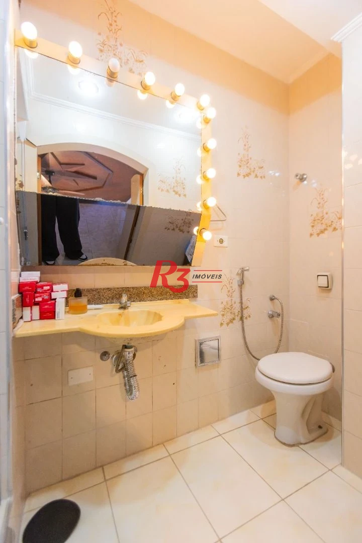 Apartamento com 3 dormitórios à venda, 180 m² por R$ 1.630.000,00 - Gonzaga - Santos/SP