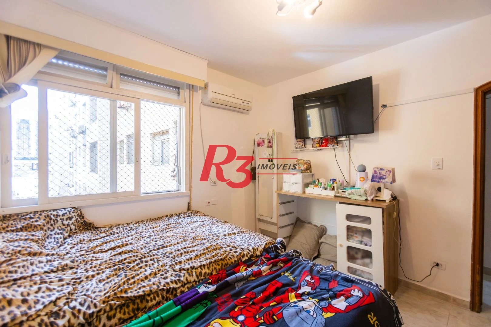 Apartamento com 3 dormitórios à venda, 180 m² por R$ 1.630.000,00 - Gonzaga - Santos/SP