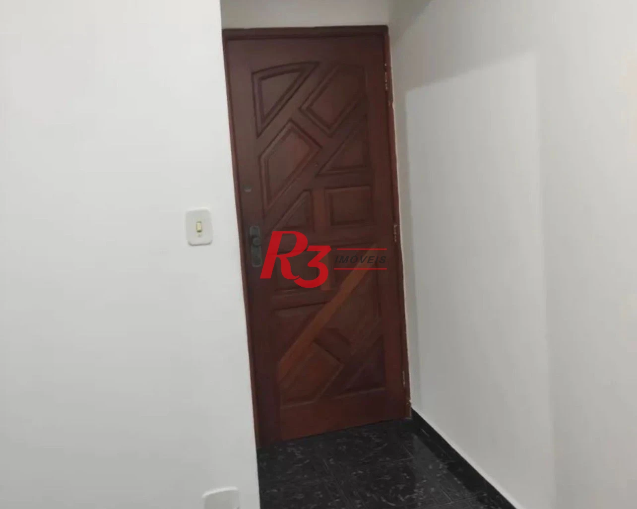 Apartamento com 2 dormitórios à venda, 68 m² por R$ 300.000,00 - Saboó - Santos/SP