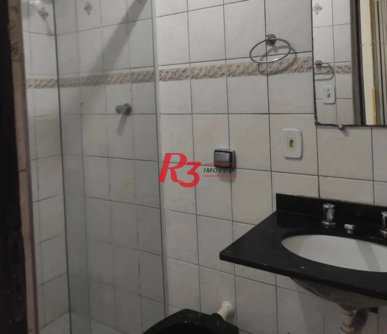 Apartamento com 2 dormitórios à venda, 68 m² por R$ 300.000,00 - Saboó - Santos/SP