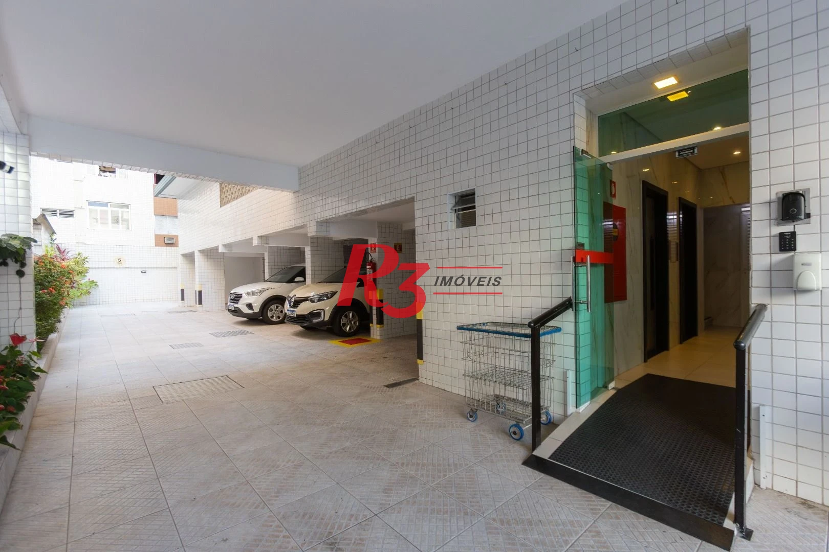 Apartamento para alugar, 37 m² por R$ 3.000,00/mês - José Menino - Santos/SP