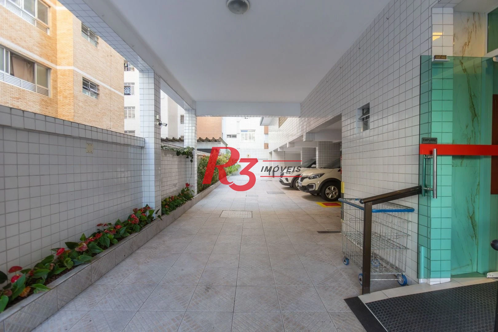 Apartamento para alugar, 37 m² por R$ 3.000,00/mês - José Menino - Santos/SP