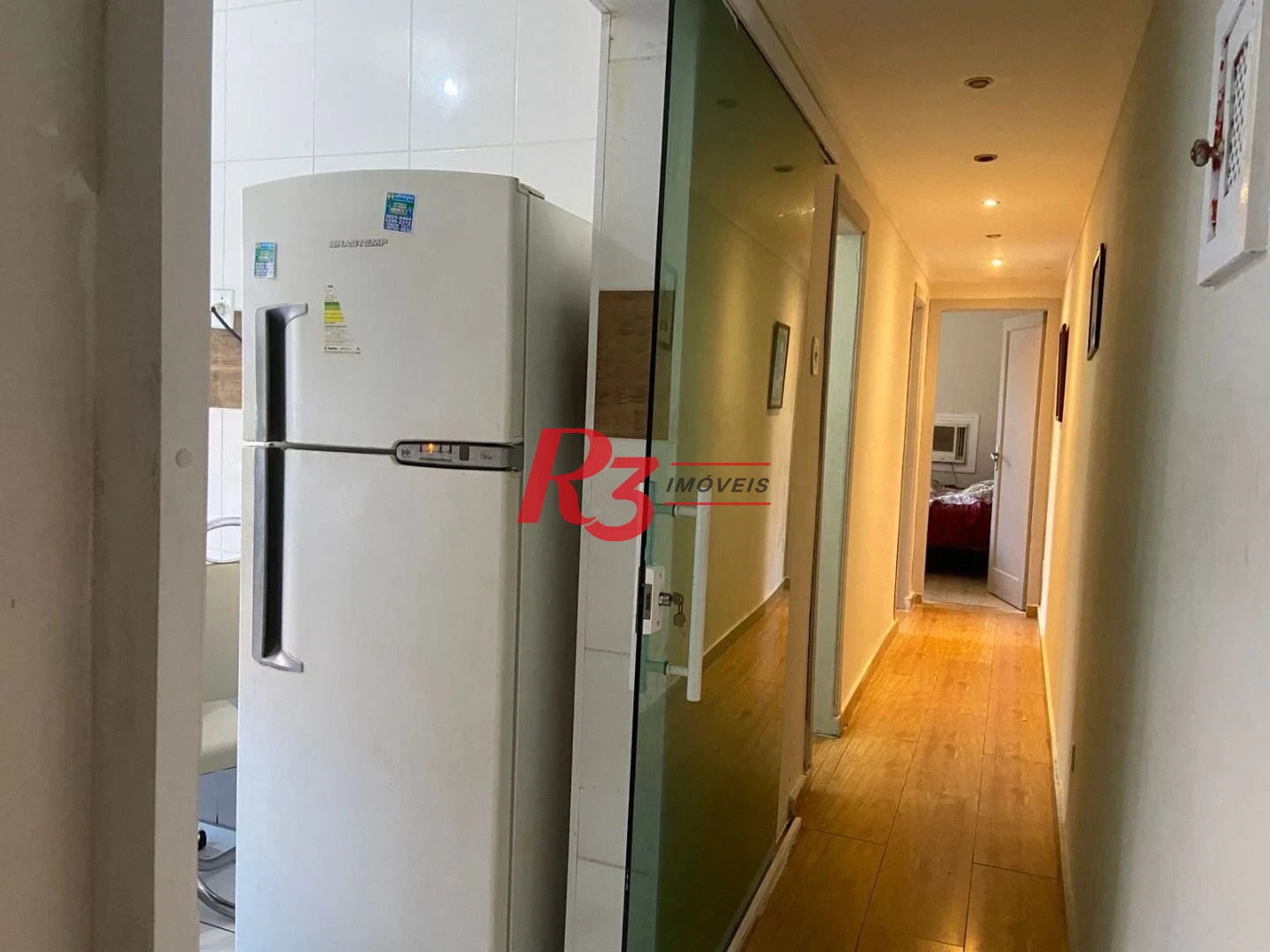 Apartamento com 2 dormitórios à venda, 80 m² por R$ 340.000,00 - Gonzaga - Santos/SP
