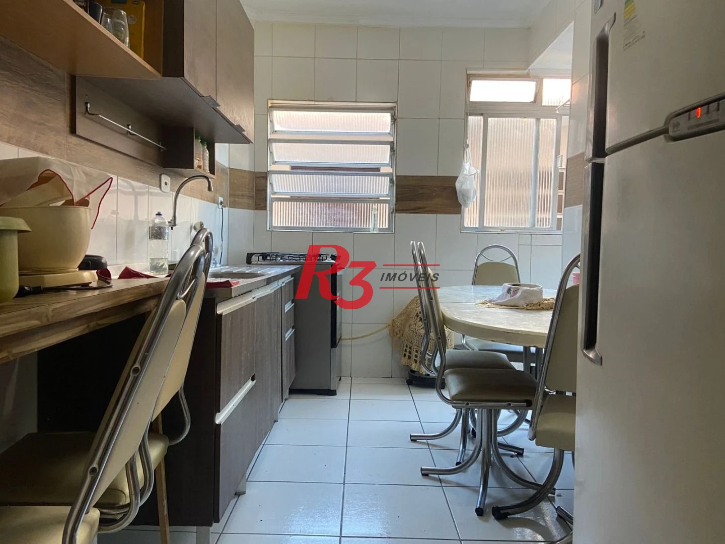 Apartamento com 2 dormitórios à venda, 80 m² por R$ 340.000,00 - Gonzaga - Santos/SP