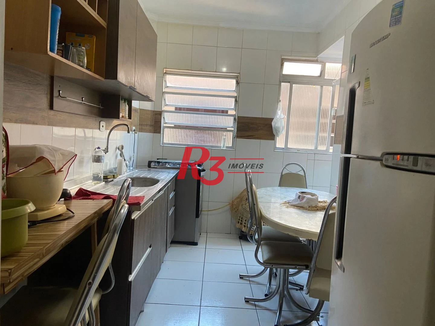 Apartamento com 2 dormitórios à venda, 80 m² por R$ 340.000,00 - Gonzaga - Santos/SP