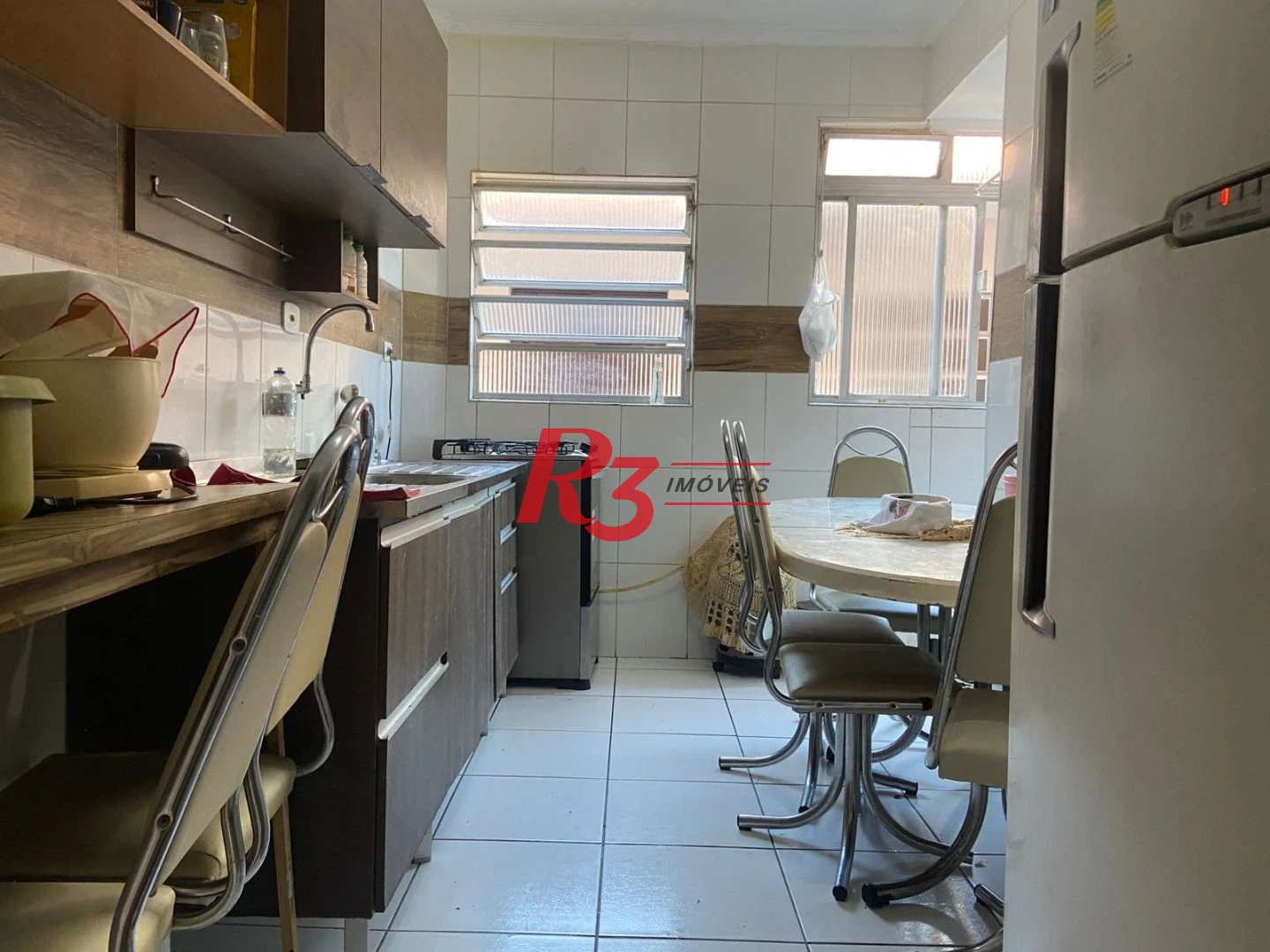 Apartamento com 2 dormitórios à venda, 80 m² por R$ 340.000,00 - Gonzaga - Santos/SP