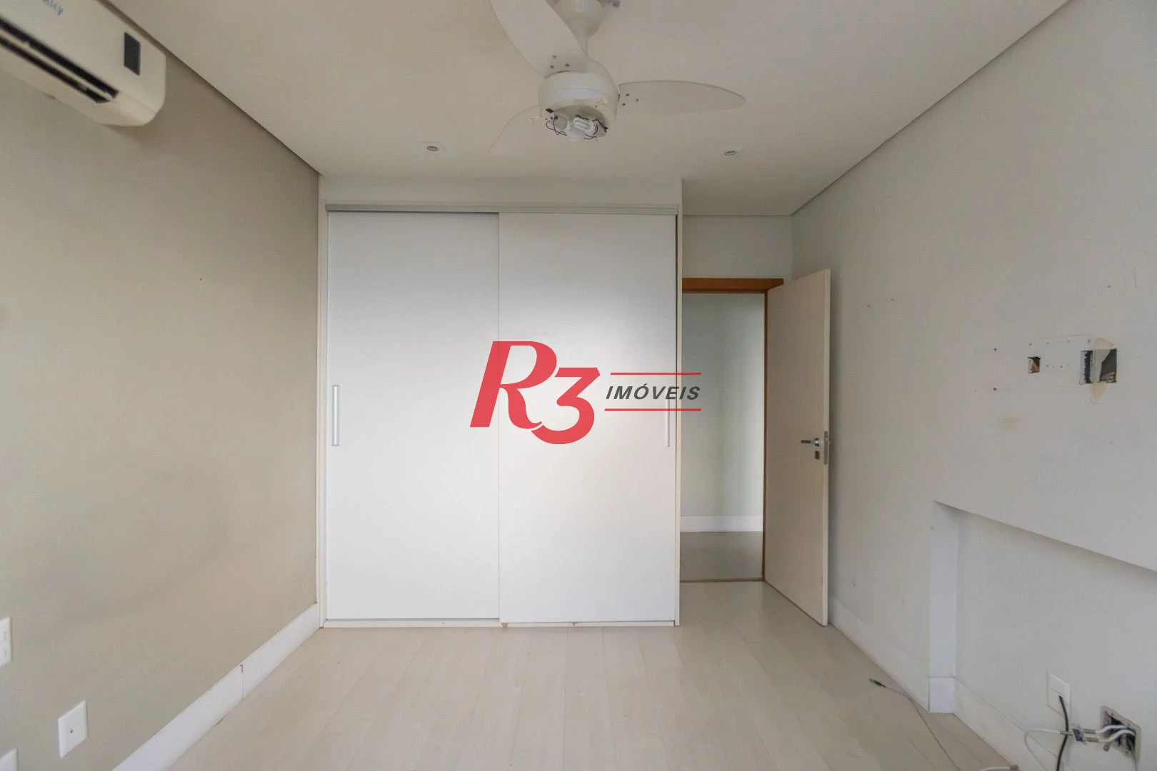Apartamento à venda, 194 m² por R$ 1.470.000,00 - Boqueirão - Santos/SP