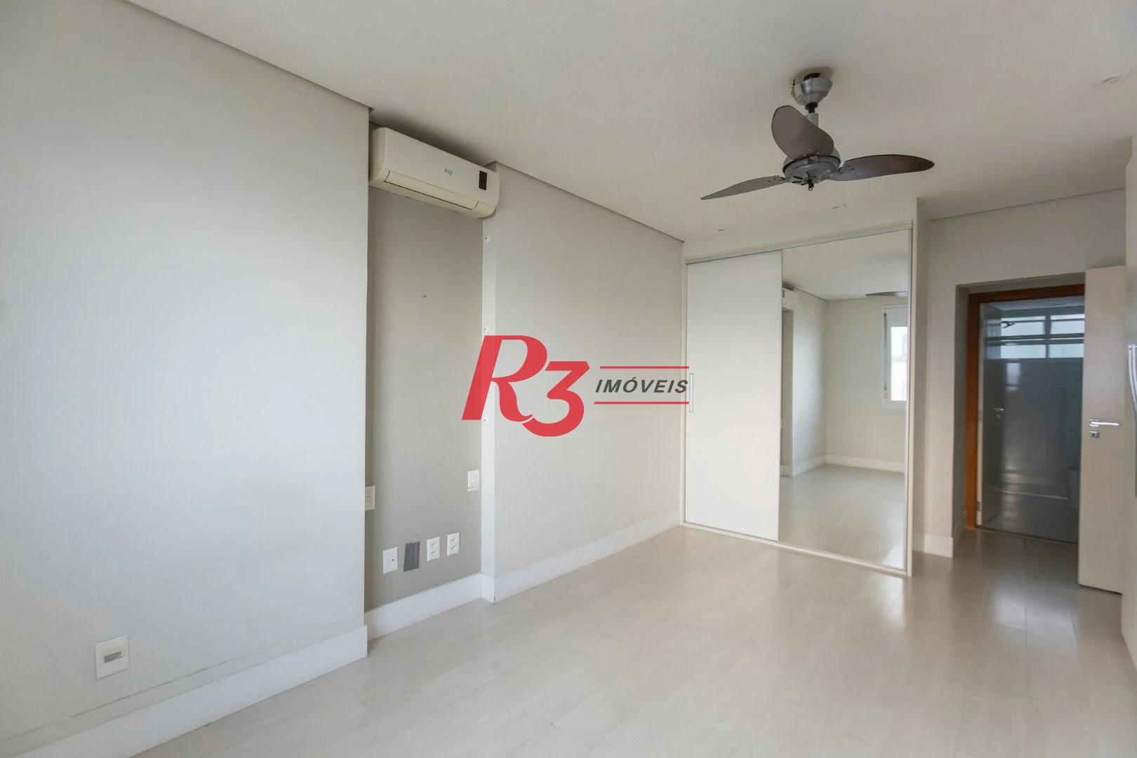 Apartamento à venda, 194 m² por R$ 1.470.000,00 - Boqueirão - Santos/SP
