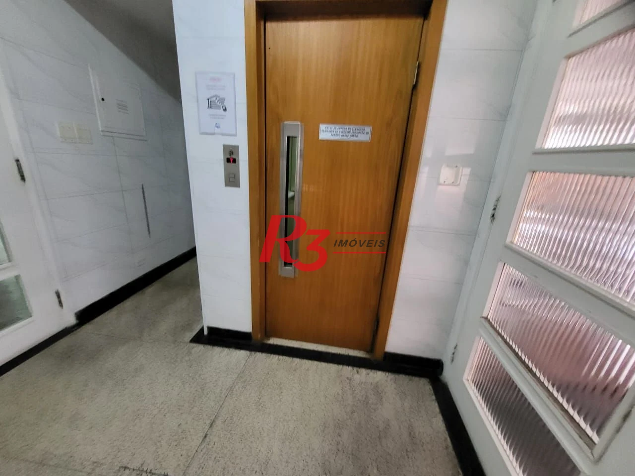 Apartamento com 3 dormitórios à venda, 150 m² por R$ 700.000,00 - Gonzaga - Santos/SP