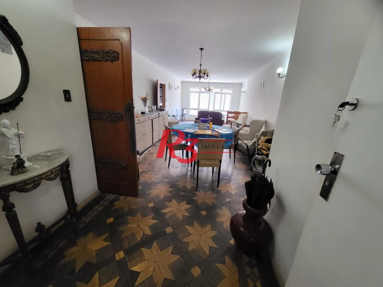 Apartamento com 3 dormitórios à venda, 150 m² por R$ 700.000,00 - Gonzaga - Santos/SP