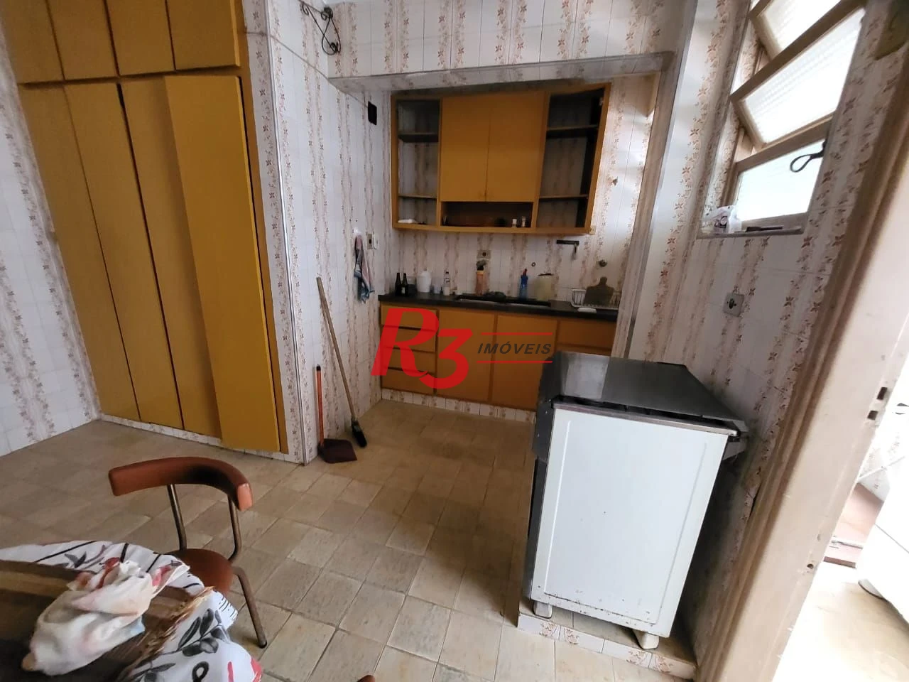 Apartamento com 3 dormitórios à venda, 150 m² por R$ 700.000,00 - Gonzaga - Santos/SP