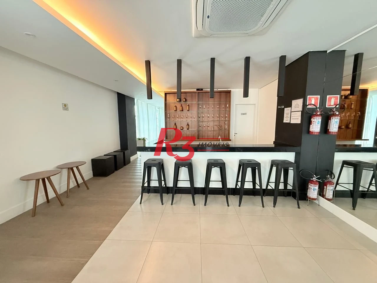 Apartamento Duplex com 2 dormitórios à venda, 87 m² por R$ 1.060.000,00 - José Menino - Santos/SP