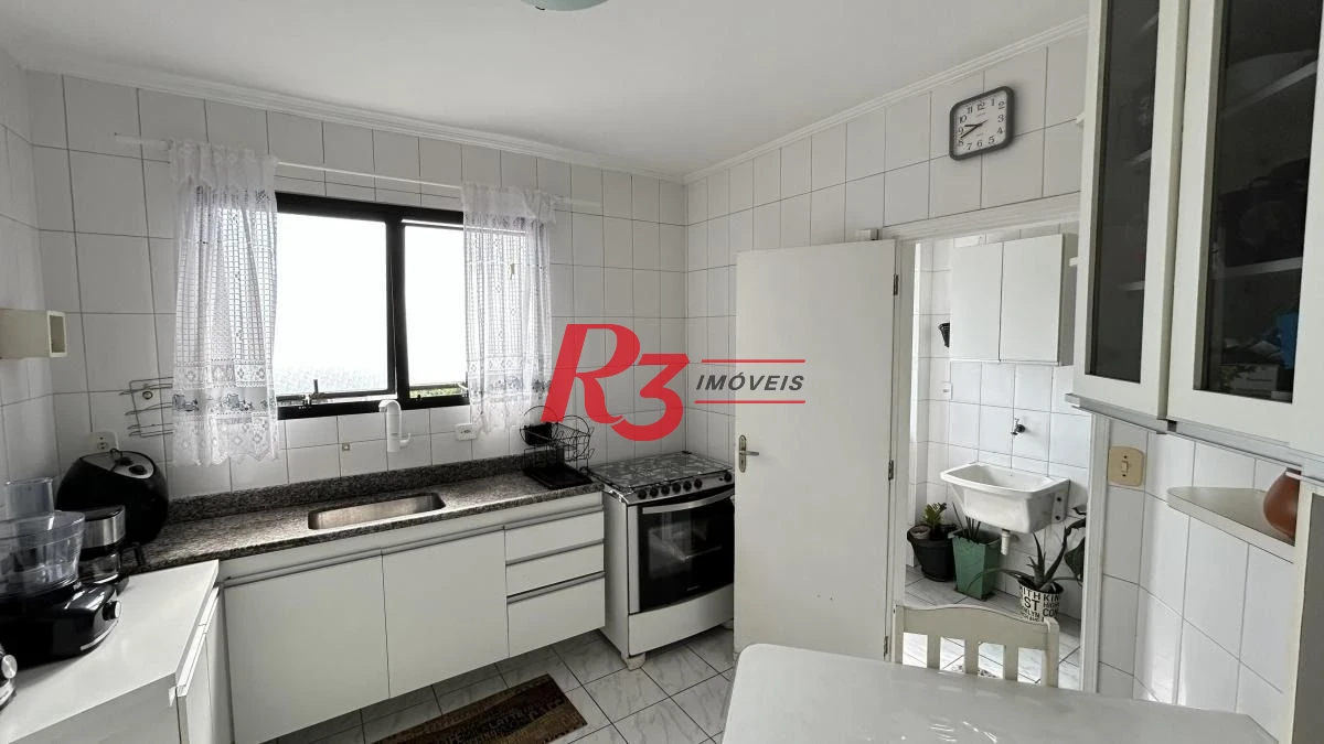 Apartamento com 2 dormitórios à venda, 82 m² por R$ 640.000,00 - Embaré - Santos/SP