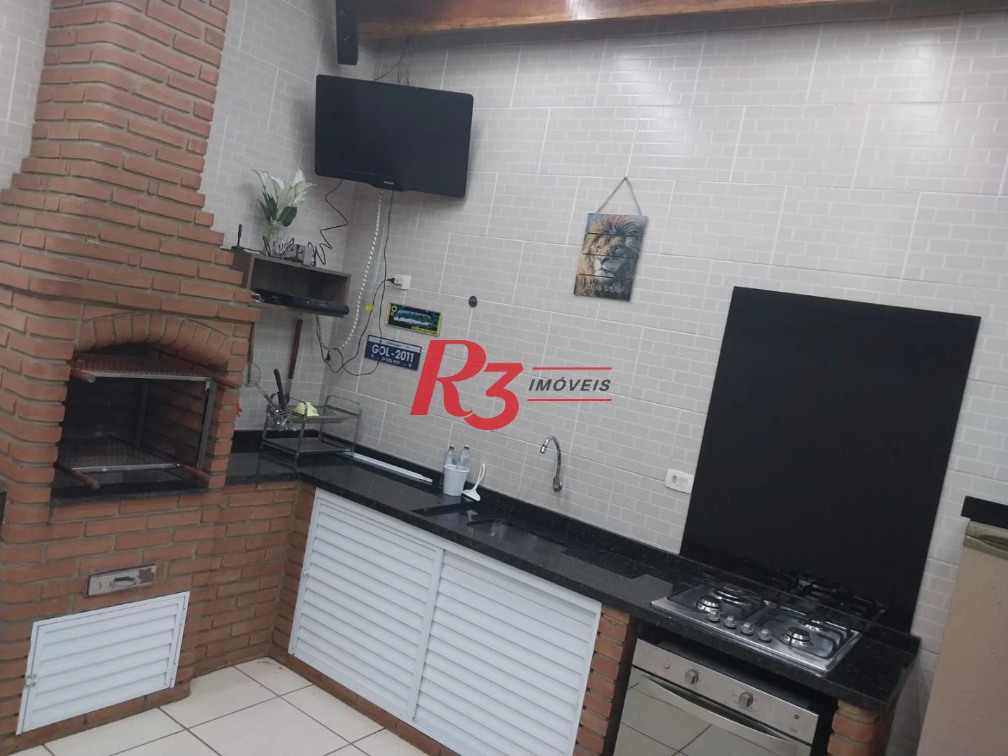 Sobrado com 3 dormitórios à venda, 180 m² por R$ 590.000,00 - Vila Mateo Bei - São Vicente/SP