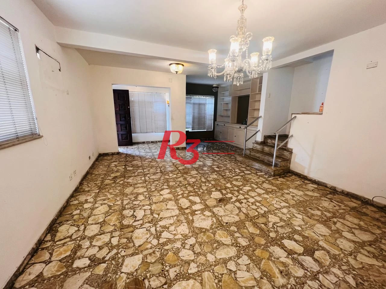 Sobrado com 3 dormitórios à venda, 311 m² por R$ 3.000.000,00 - Embaré - Santos/SP