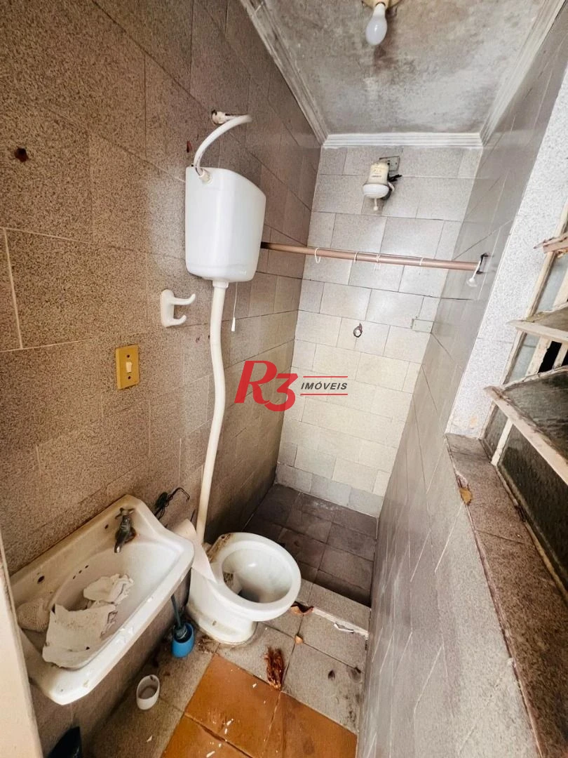 Sobrado com 3 dormitórios à venda, 311 m² por R$ 3.000.000,00 - Embaré - Santos/SP