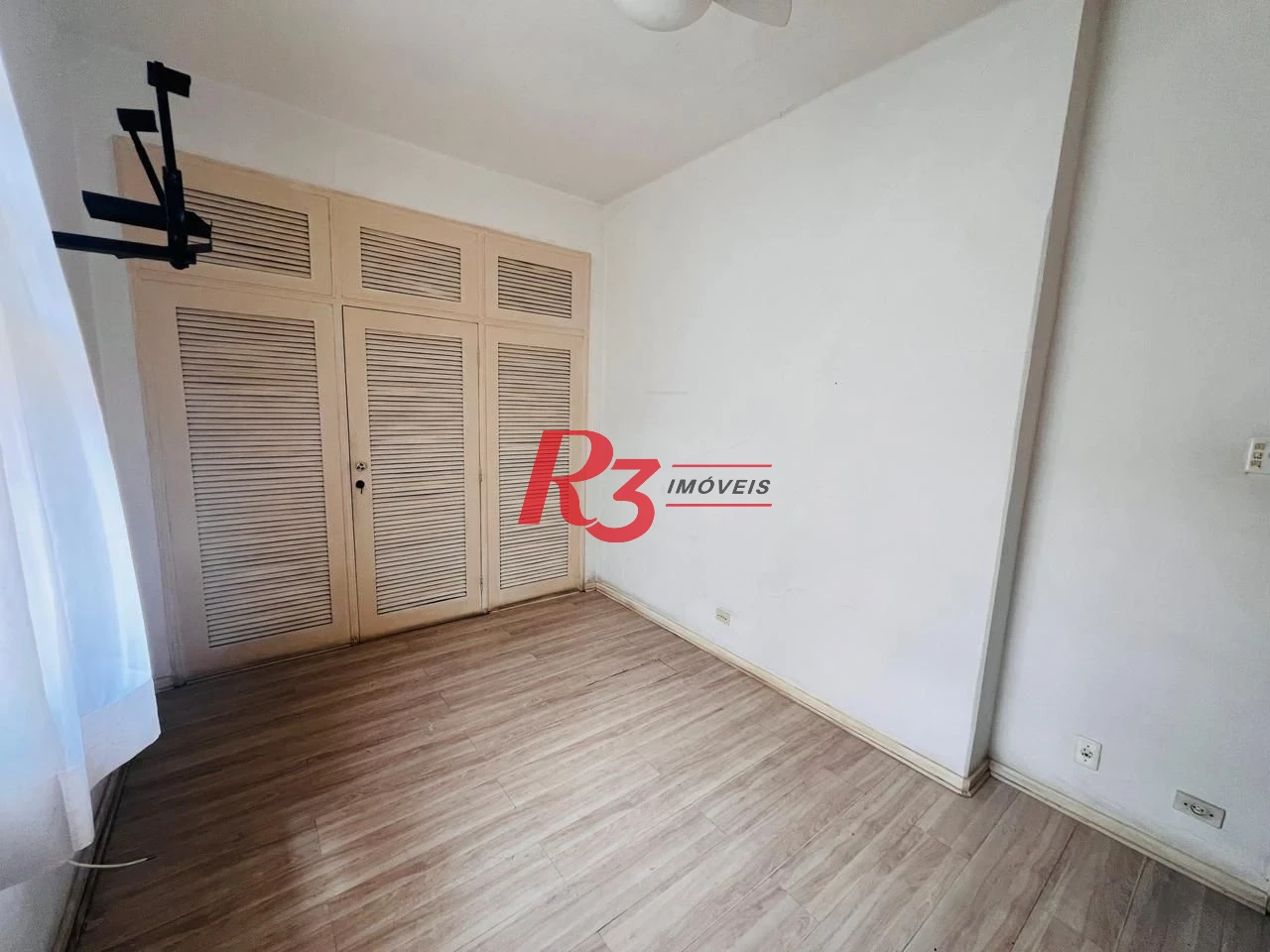 Sobrado com 3 dormitórios à venda, 311 m² por R$ 3.000.000,00 - Embaré - Santos/SP