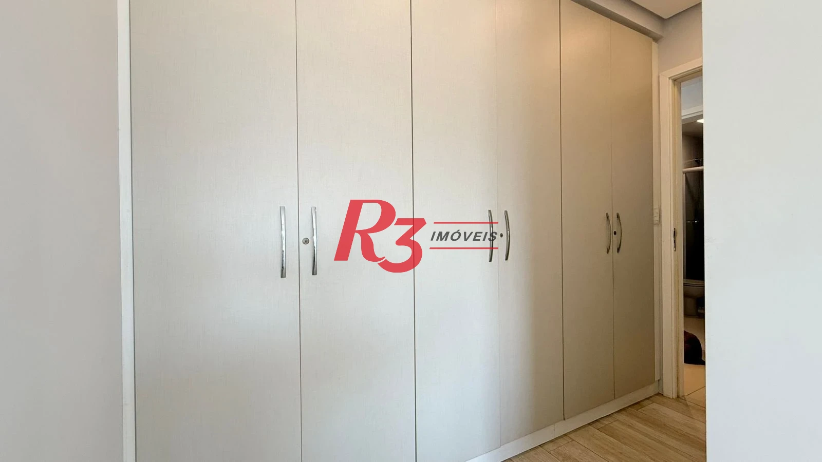 Apartamento com 3 dormitórios à venda, 131 m² por R$ 1.890.000,00 - Embaré - Santos/SP
