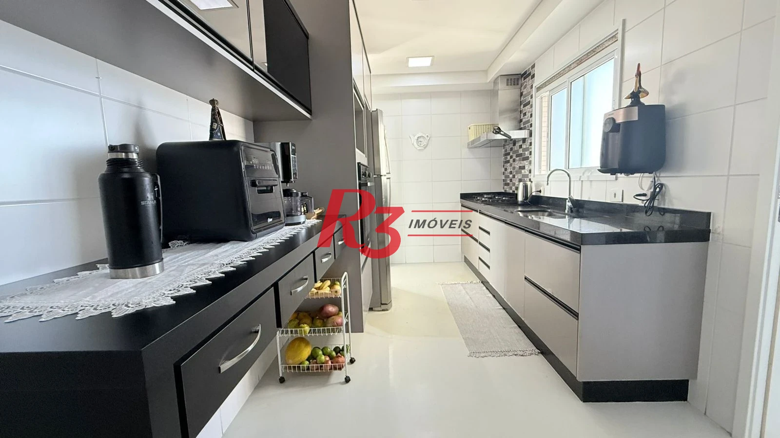 Apartamento com 3 dormitórios à venda, 131 m² por R$ 1.890.000,00 - Embaré - Santos/SP
