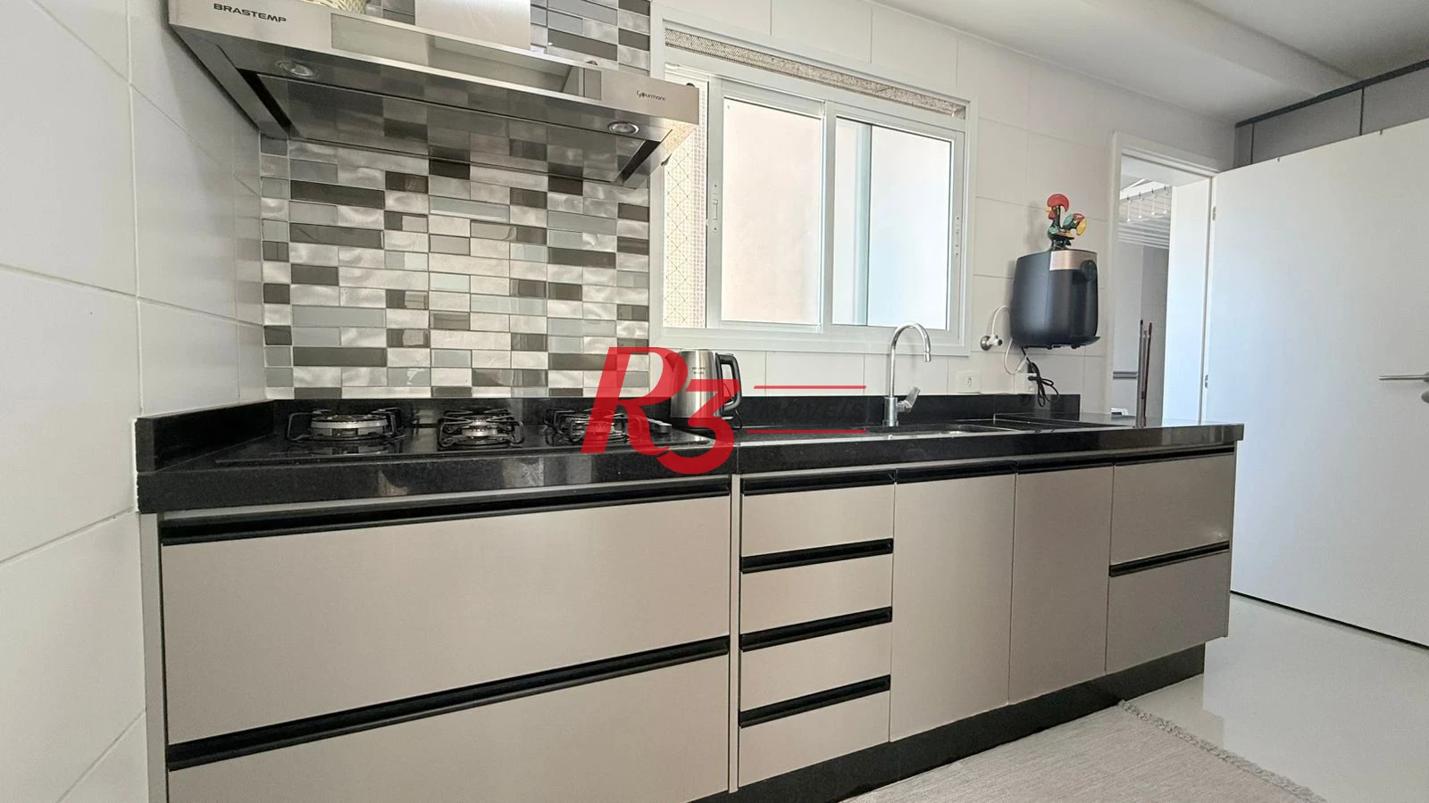 Apartamento com 3 dormitórios à venda, 131 m² por R$ 1.890.000,00 - Embaré - Santos/SP