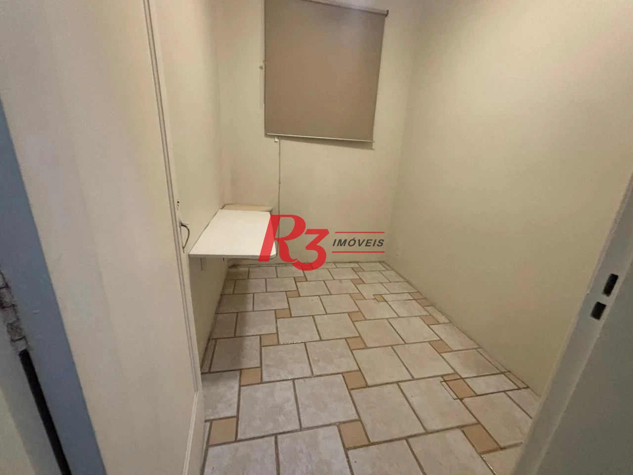 Apartamento com 2 dormitórios para alugar, 68 m² por R$ 3.260,00/mês - Boqueirão - Santos/SP
