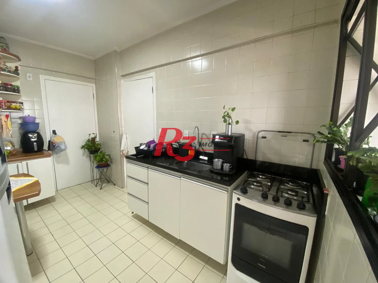 Apartamento com 1 dormitório para alugar, 58 m² por R$ 3.500,02/mês - Marapé - Santos/SP