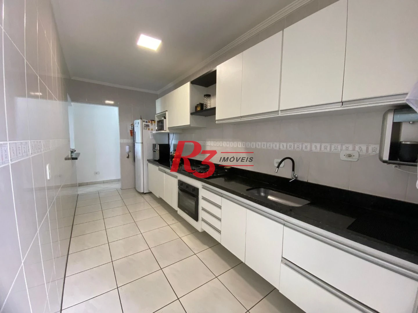 Apartamento com 2 dormitórios à venda, 80 m² por R$ 550.000,00 - Vilamar - Praia Grande/SP