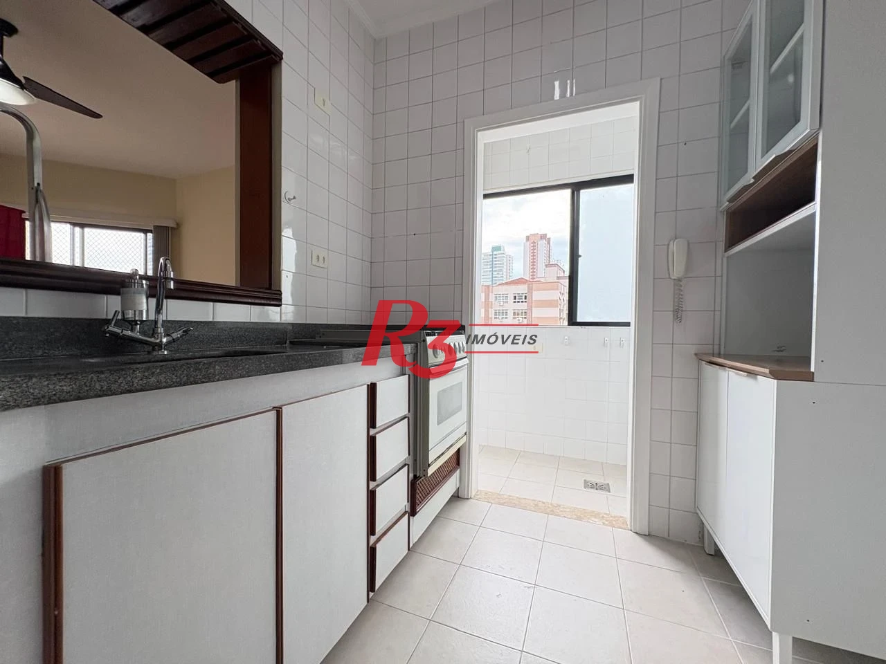 Apartamento para alugar, 48 m² por R$ 3.750,02/mês - José Menino - Santos/SP