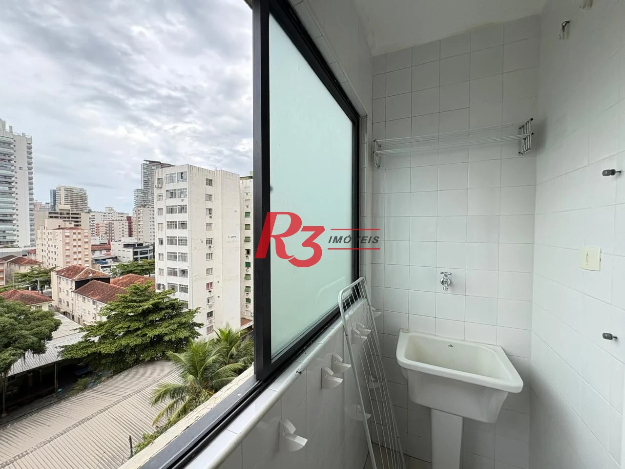Apartamento para alugar, 48 m² por R$ 3.750,02/mês - José Menino - Santos/SP
