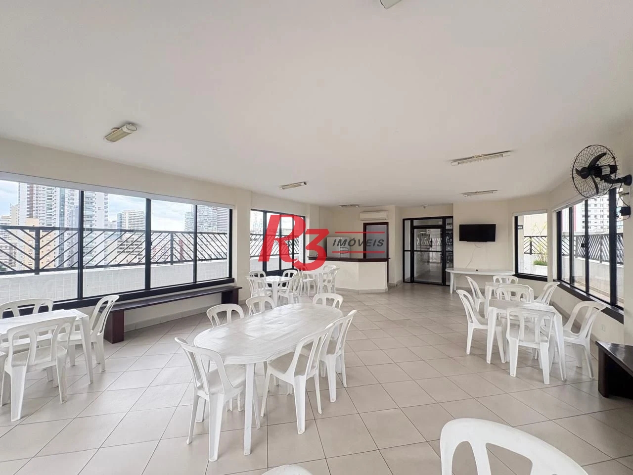 Apartamento para alugar, 48 m² por R$ 3.750,02/mês - José Menino - Santos/SP