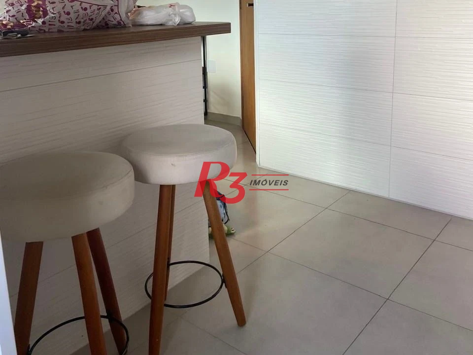 Apartamento com 2 dormitórios à venda, 74 m² por R$ 640.000,00 - Campo Grande - Santos/SP