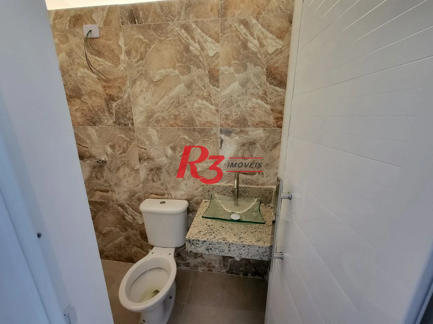 Sobrado com 2 dormitórios à venda, 65 m² por R$ 750.000,00 - Campo Grande - Santos/SP
