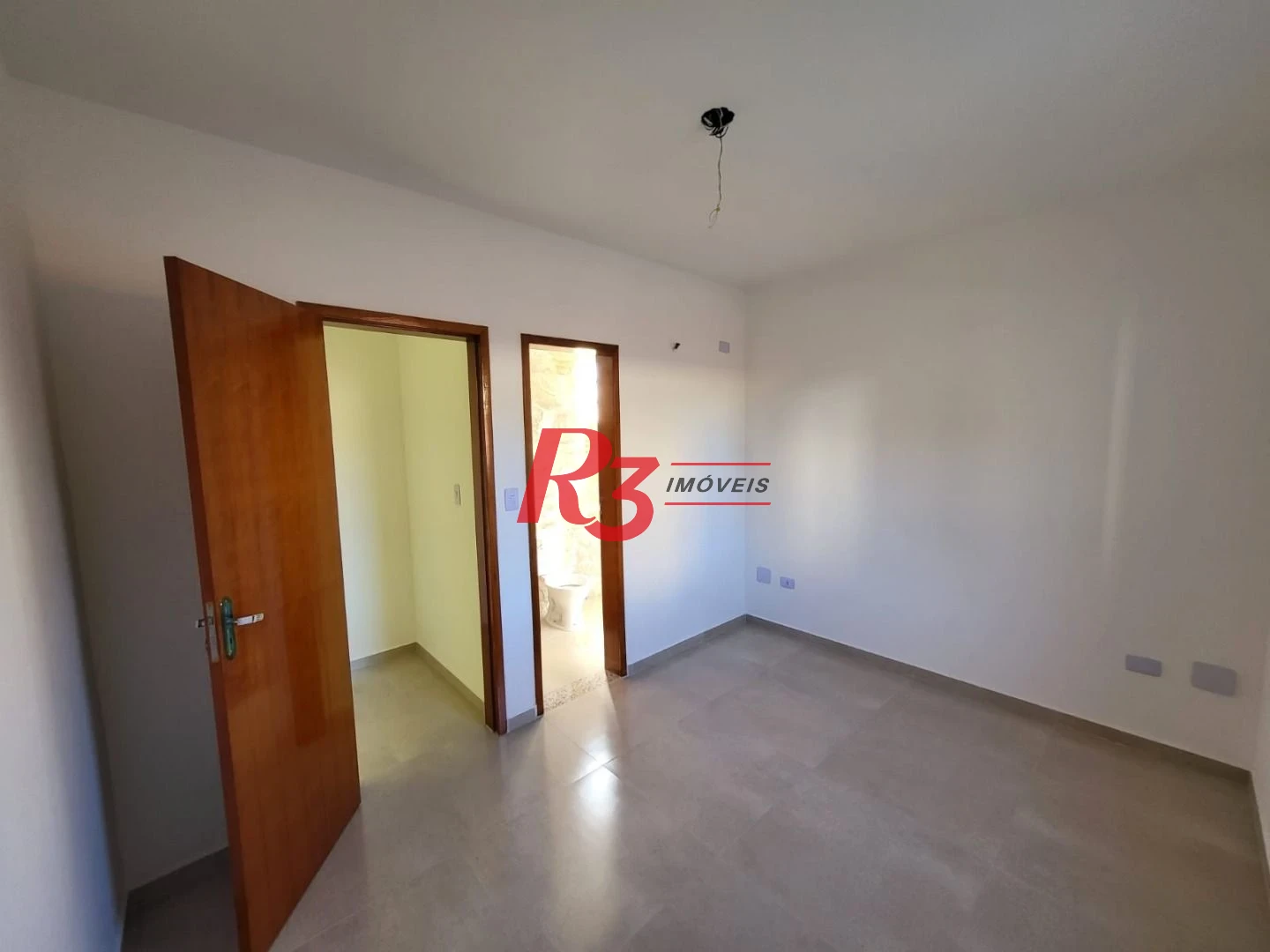 Sobrado com 2 dormitórios à venda, 65 m² por R$ 750.000,00 - Campo Grande - Santos/SP