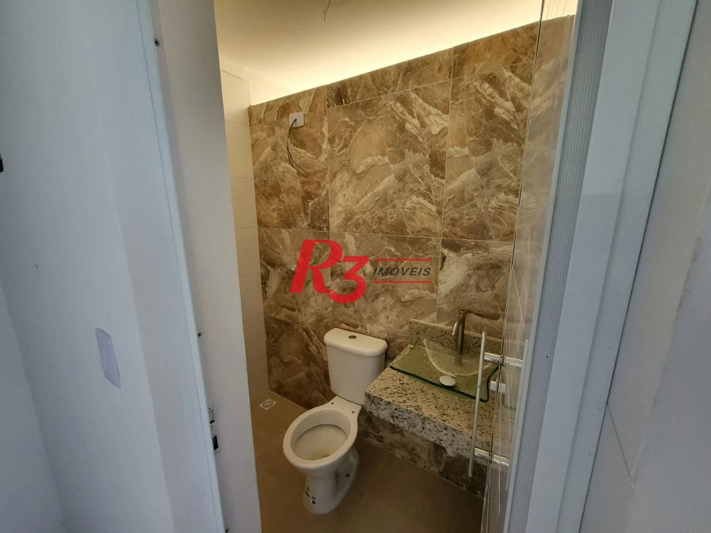 Sobrado com 2 dormitórios à venda, 65 m² por R$ 750.000,00 - Campo Grande - Santos/SP