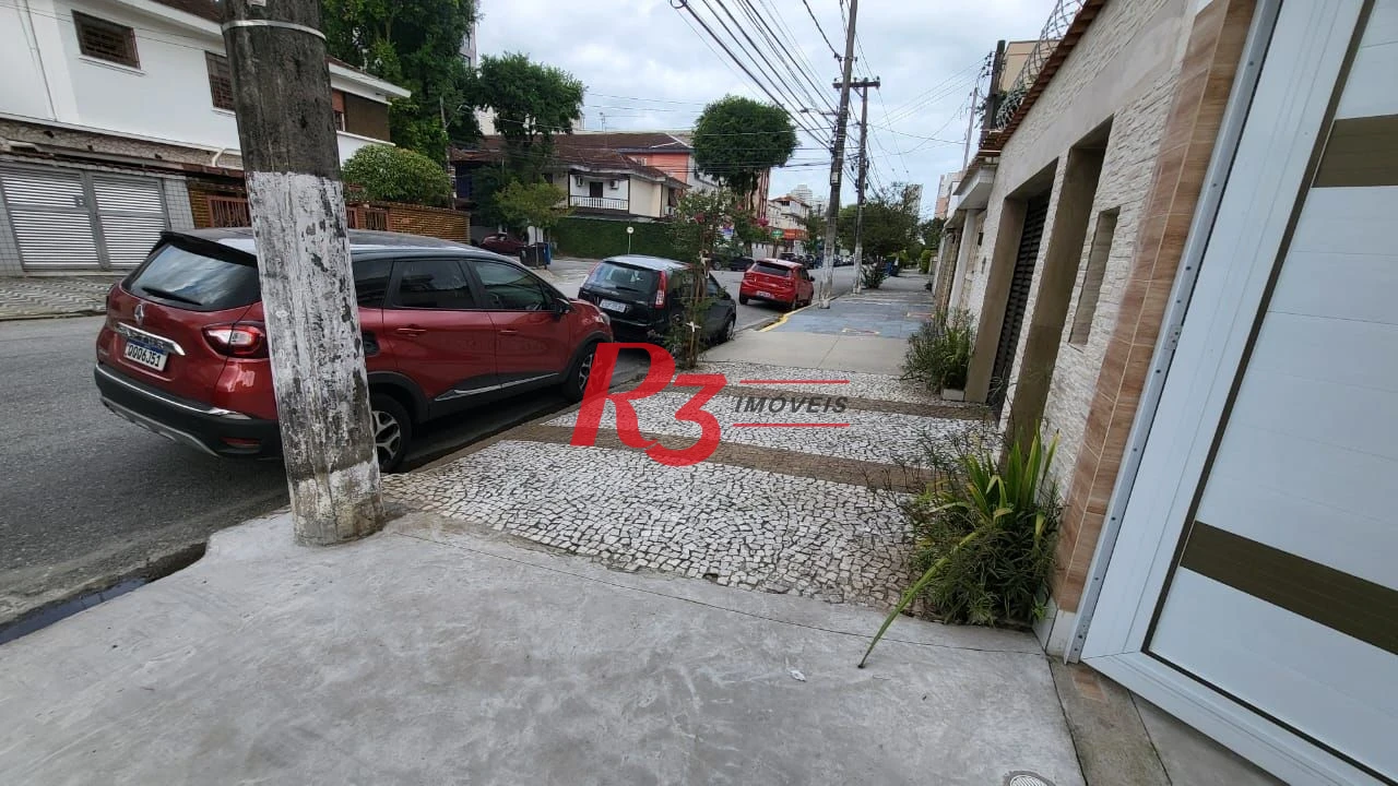 Sobrado com 2 dormitórios à venda, 65 m² por R$ 750.000,00 - Campo Grande - Santos/SP