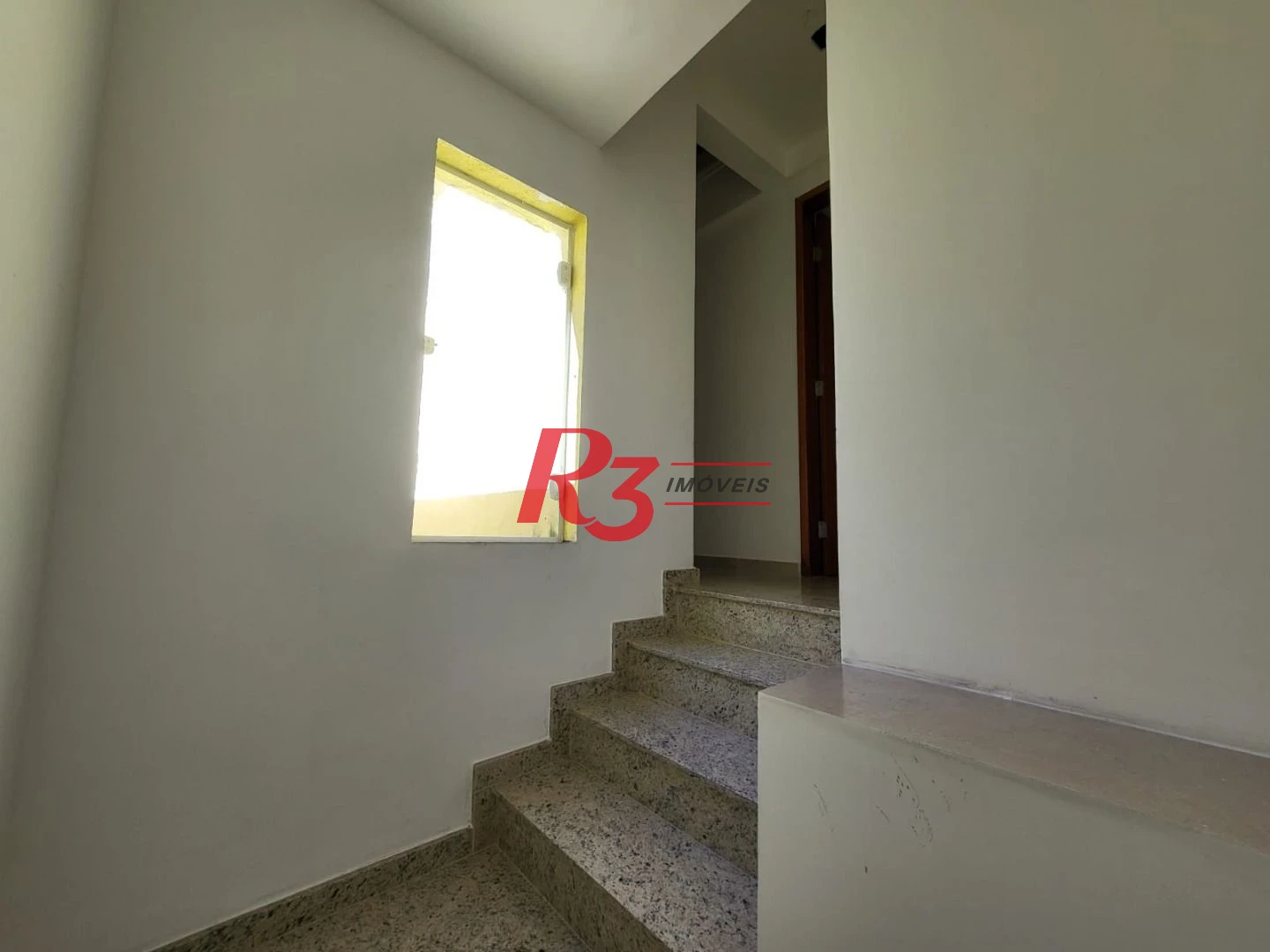 Sobrado com 2 dormitórios à venda, 65 m² por R$ 750.000,00 - Campo Grande - Santos/SP