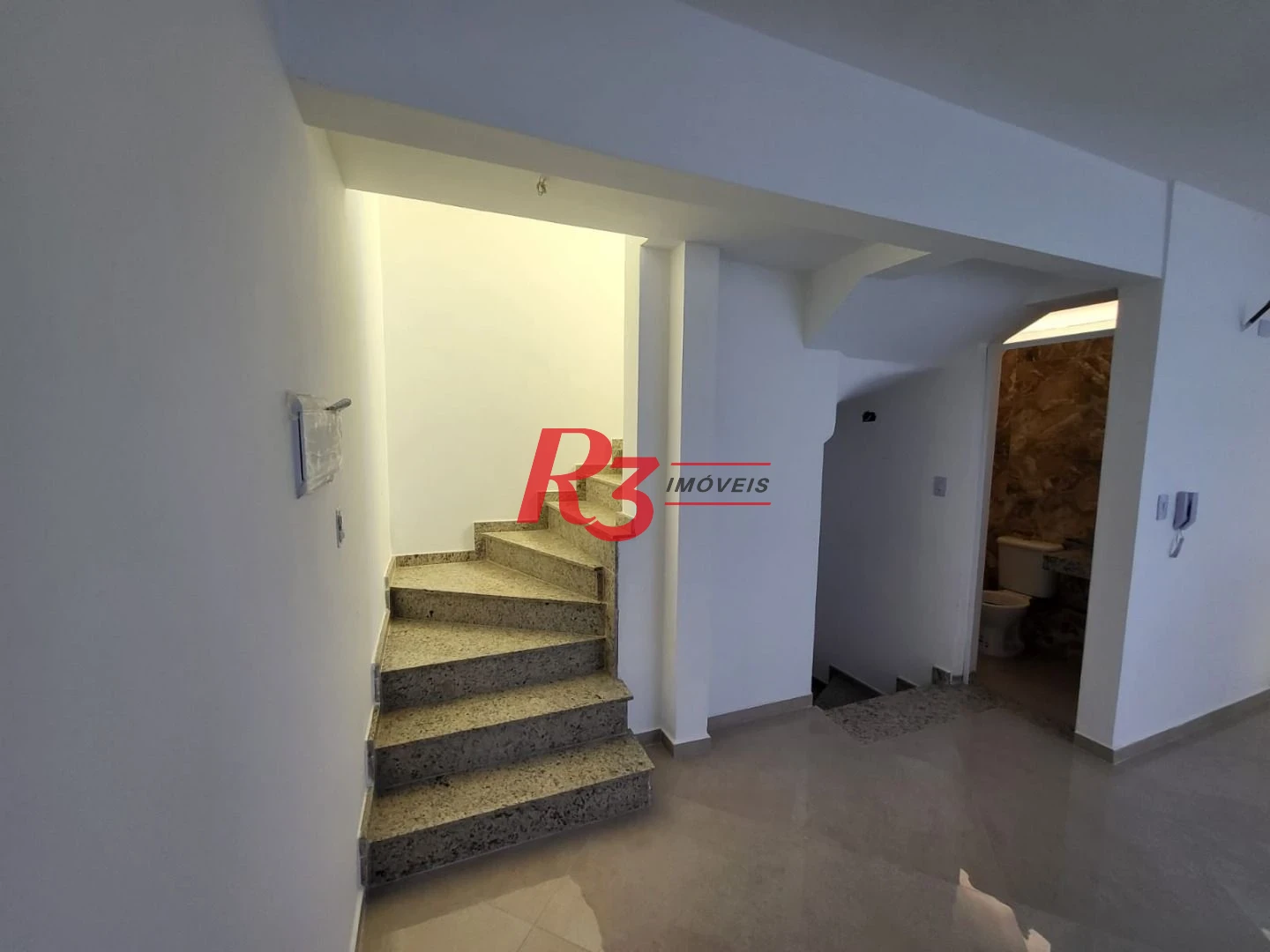 Sobrado com 2 dormitórios à venda, 65 m² por R$ 750.000,00 - Campo Grande - Santos/SP