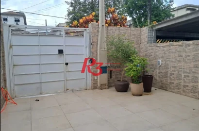 Sobrado com 3 dormitórios à venda, 134 m² por R$ 970.000,00 - Embaré - Santos/SP