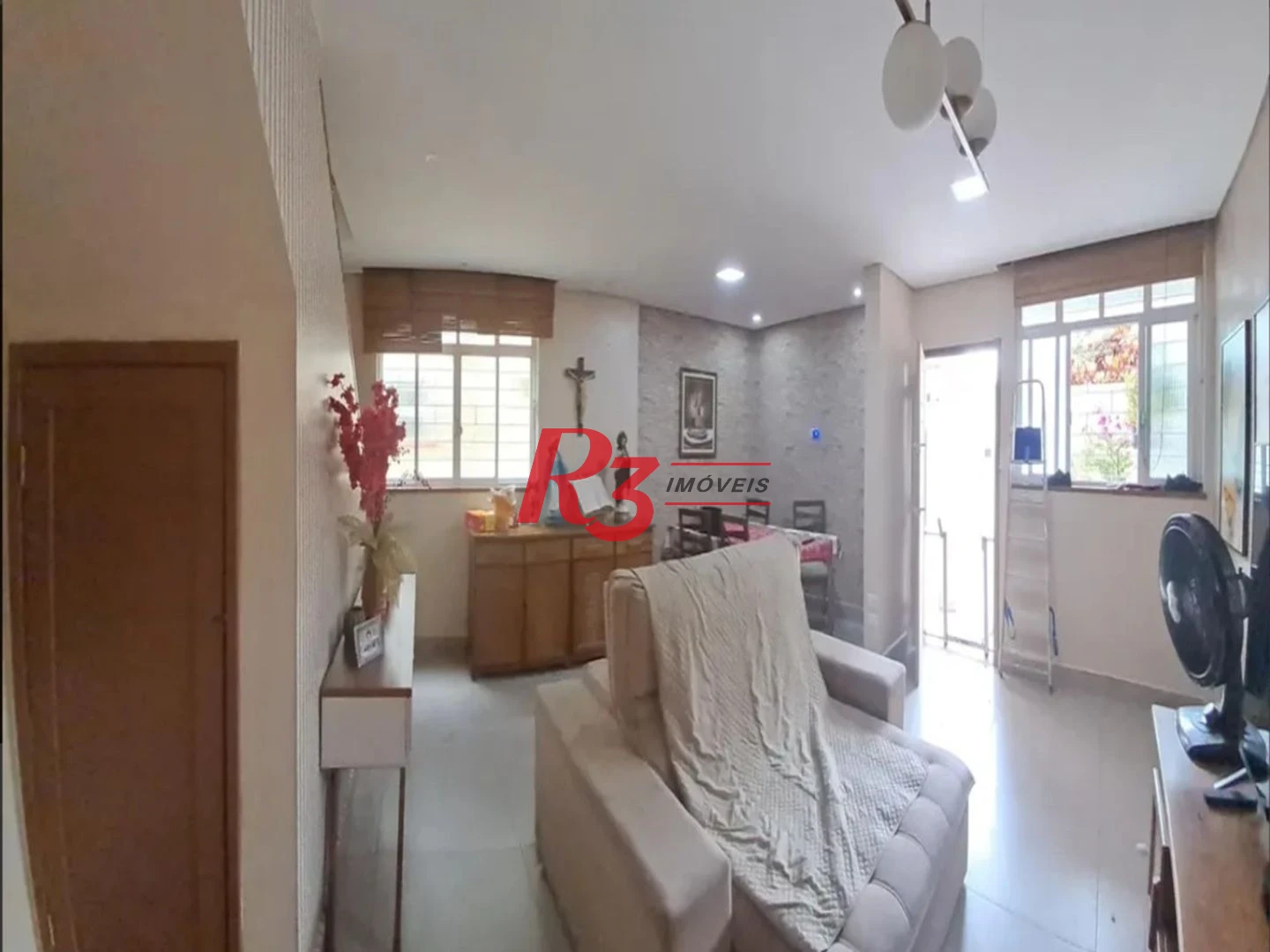 Sobrado com 3 dormitórios à venda, 134 m² por R$ 970.000,00 - Embaré - Santos/SP