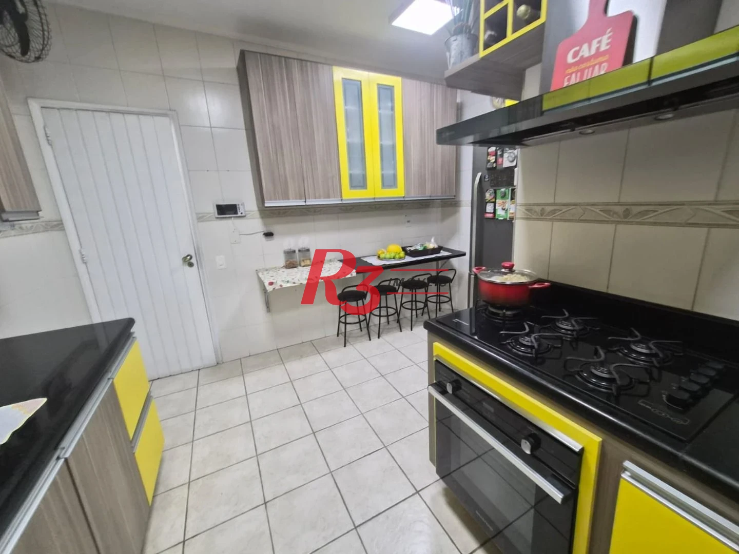 Casa com 3 dormitórios à venda, 180 m² por R$ 2.000.000,00 - Embaré - Santos/SP