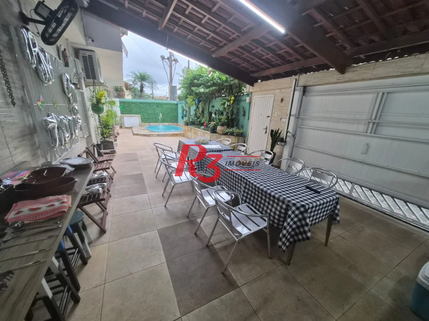 Casa com 3 dormitórios à venda, 180 m² por R$ 2.000.000,00 - Embaré - Santos/SP
