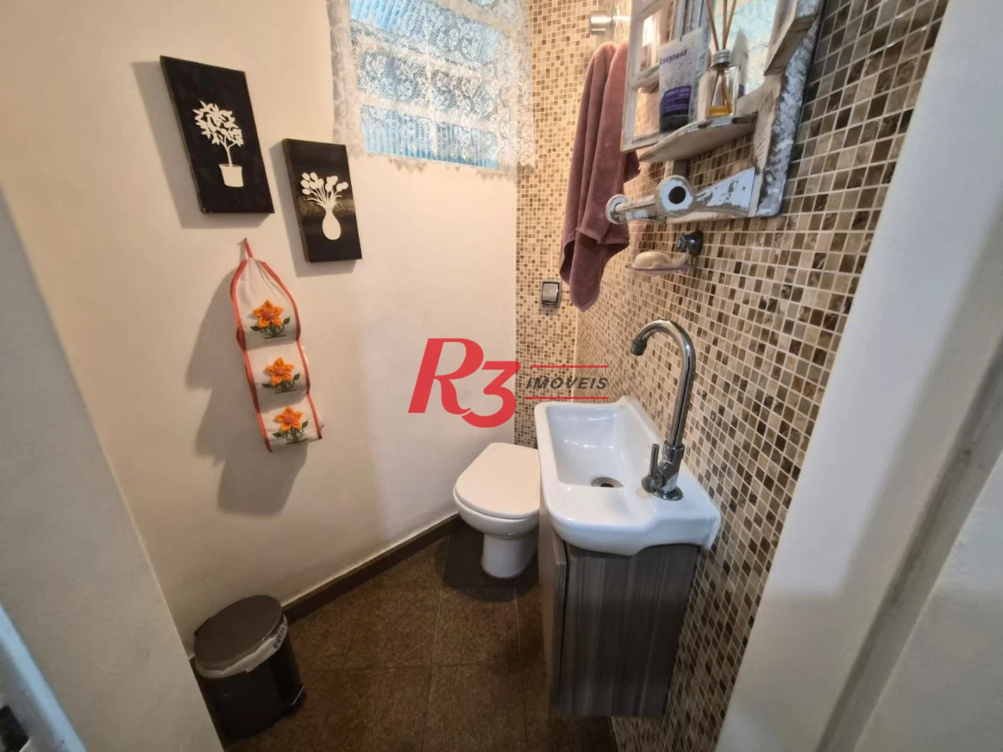 Casa com 3 dormitórios à venda, 180 m² por R$ 2.000.000,00 - Embaré - Santos/SP
