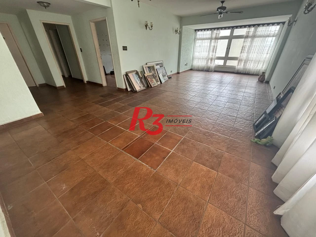 Apartamento com 4 dormitórios à venda, 224 m² por R$ 850.000,00 - Gonzaga - Santos/SP