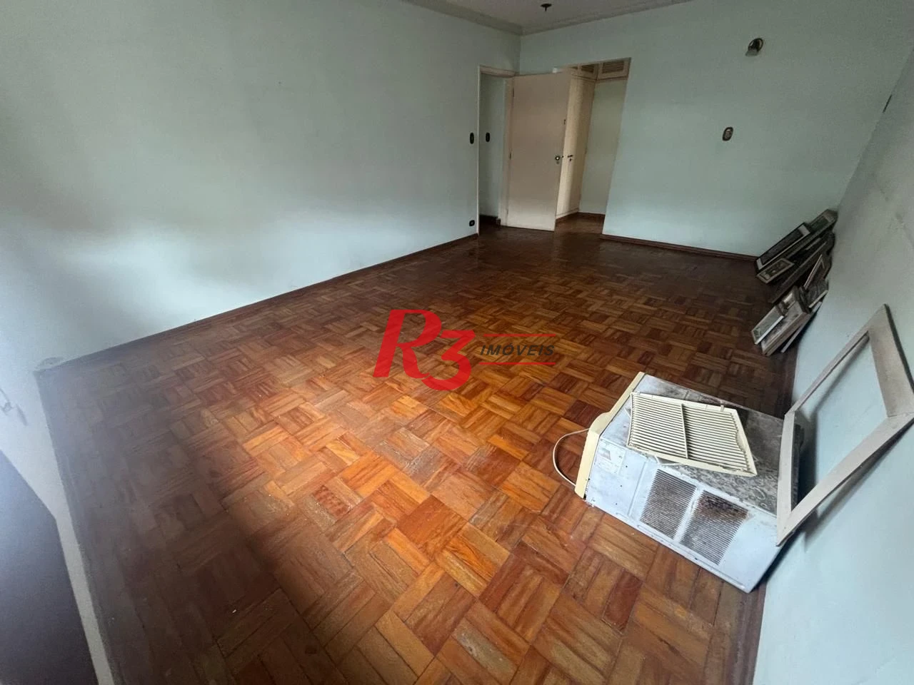 Apartamento com 4 dormitórios à venda, 224 m² por R$ 850.000,00 - Gonzaga - Santos/SP