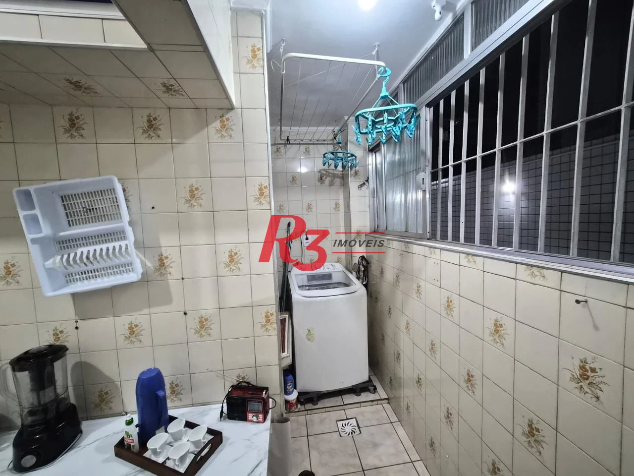 Apartamento com 2 dormitórios à venda, 63 m² por R$ 400.000,00 - Embaré - Santos/SP